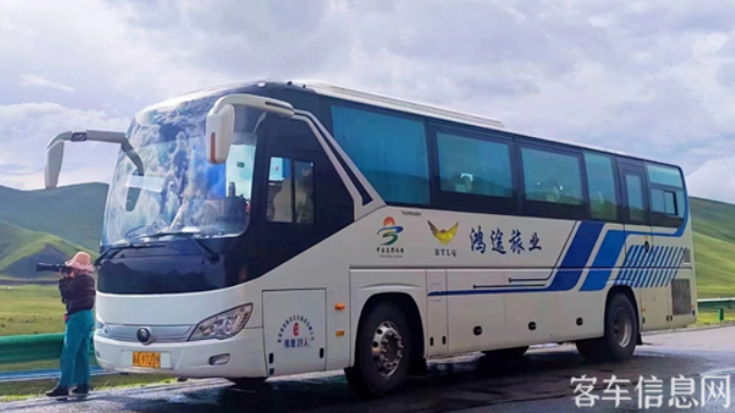 乘“饰”而上，，，，，青海鸿途旅业携手letou国际米兰官网引领高端旅游客运新潮流