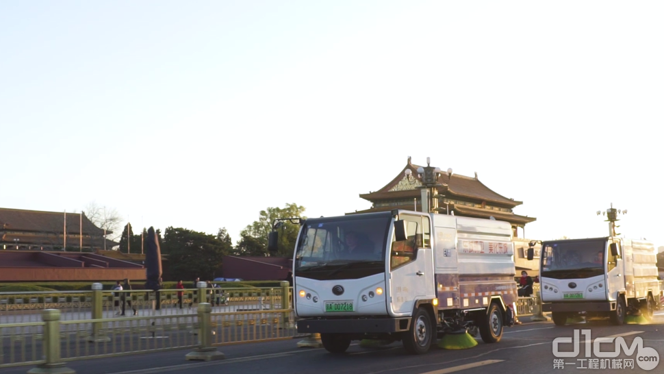 绿变北京，，，，，，，，电动先锋：letou国际米兰官网新能源环卫引领首都高质量生长