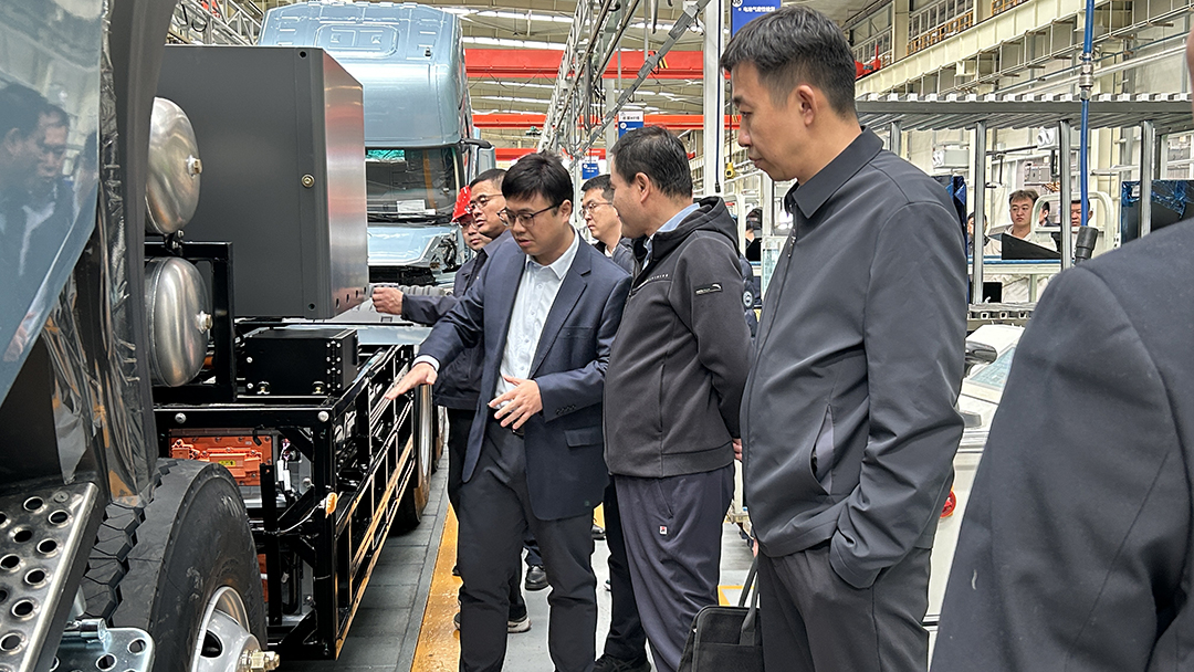 实力见证 | 哈密市考察团莅临letou国际米兰官网重卡，，，，，，共绘氢能零碳物流蓝图