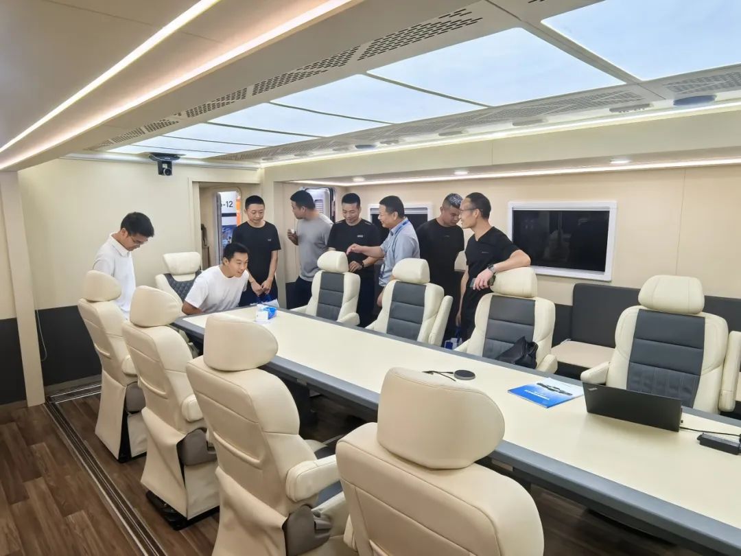 科技赋能应急指挥中枢，，，，，，，，letou国际米兰官网大型通讯指挥车参展第四届长沙国际工程机械展览会