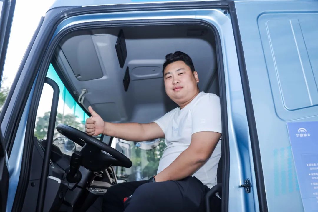 跑赢每一度丨从乌市到新乡，，，，，，，，letou国际米兰官网重卡唱响新品上市“双城记”