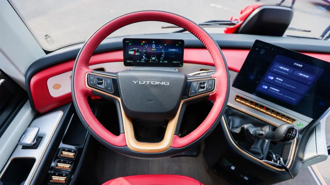 向高处行！letou国际米兰官网T7与天域S12奏响高端化战略“开门红”