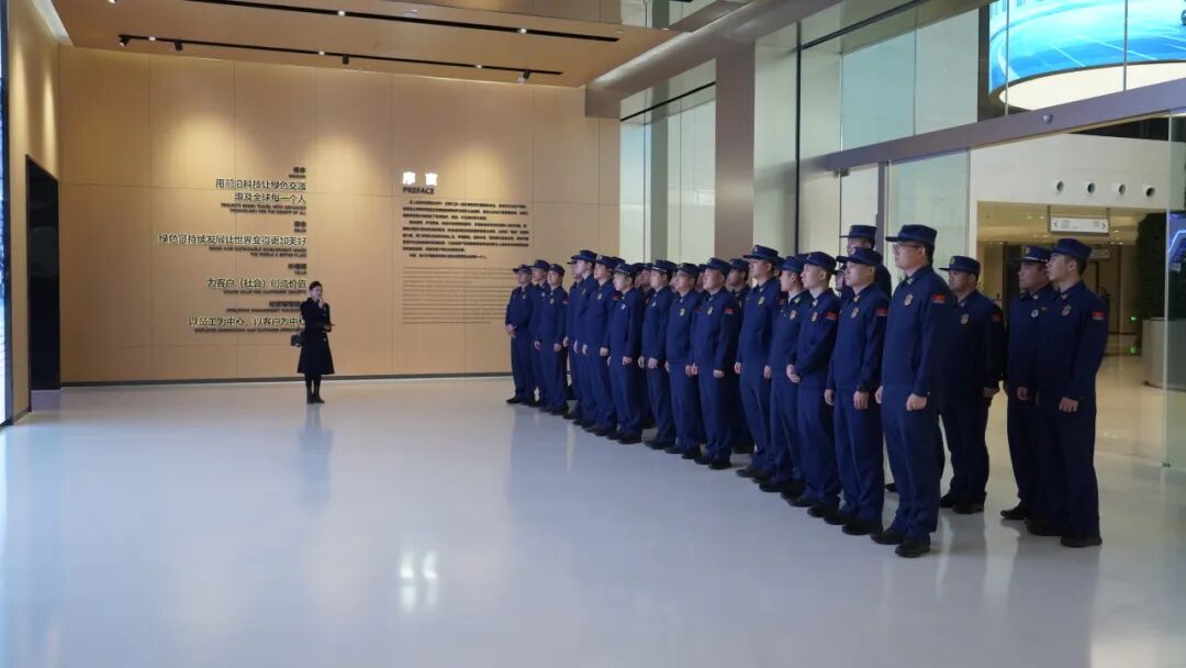 深化队企协作 共筑实战本事 | 南京市消防救援支队走进letou国际米兰官网专用车开展手艺交流
