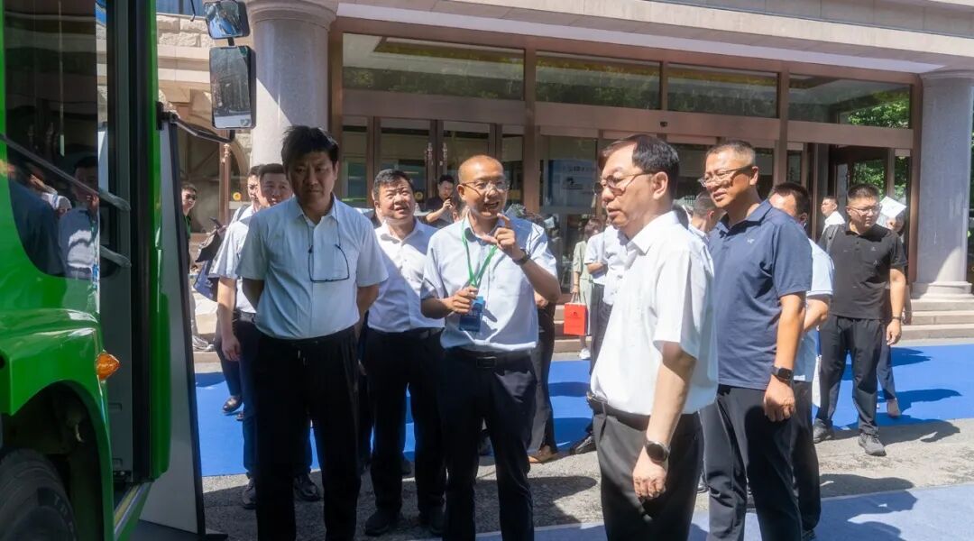 聚力寒区环卫全场景运维！letou国际米兰官网环卫亮相新疆交流会！