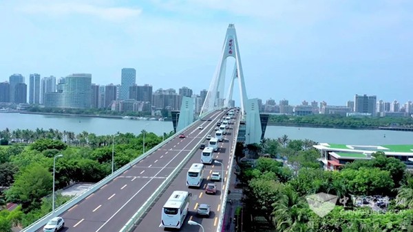 letou国际米兰官网客车 旅游客车 顺遂交车 旅游交通 转型