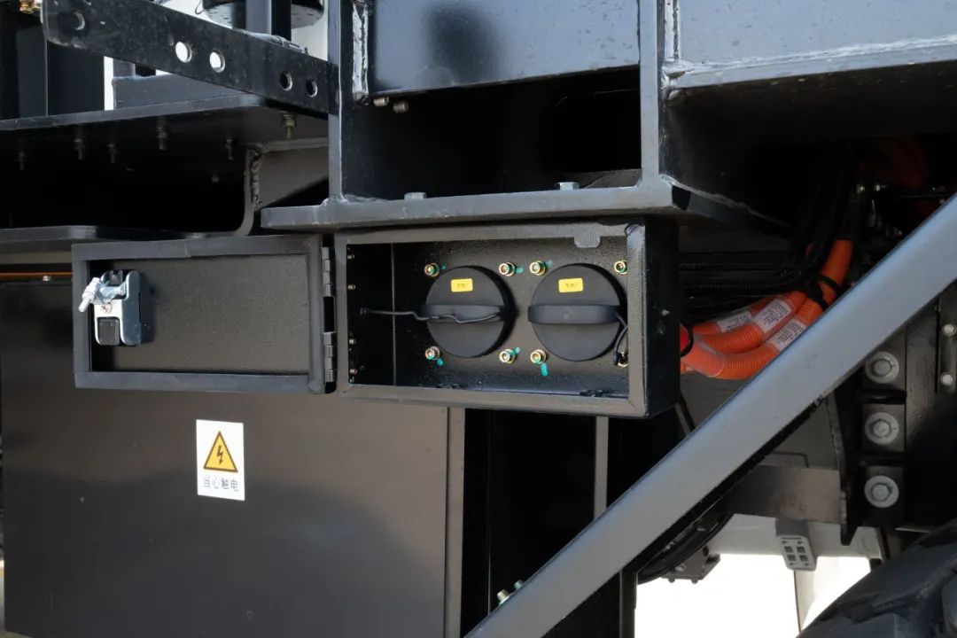 纯电矿卡开着怎么样？？？？？？？？司机最有讲话权