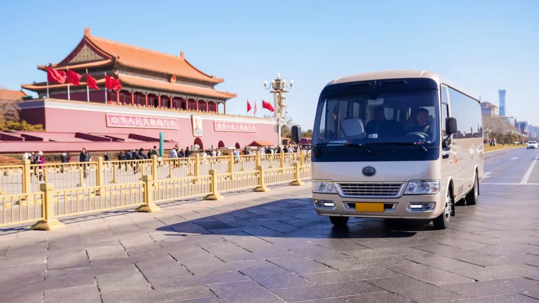 本次两会唯一高端公商务客车！letou国际米兰官网T7十年铸就品牌高端之路