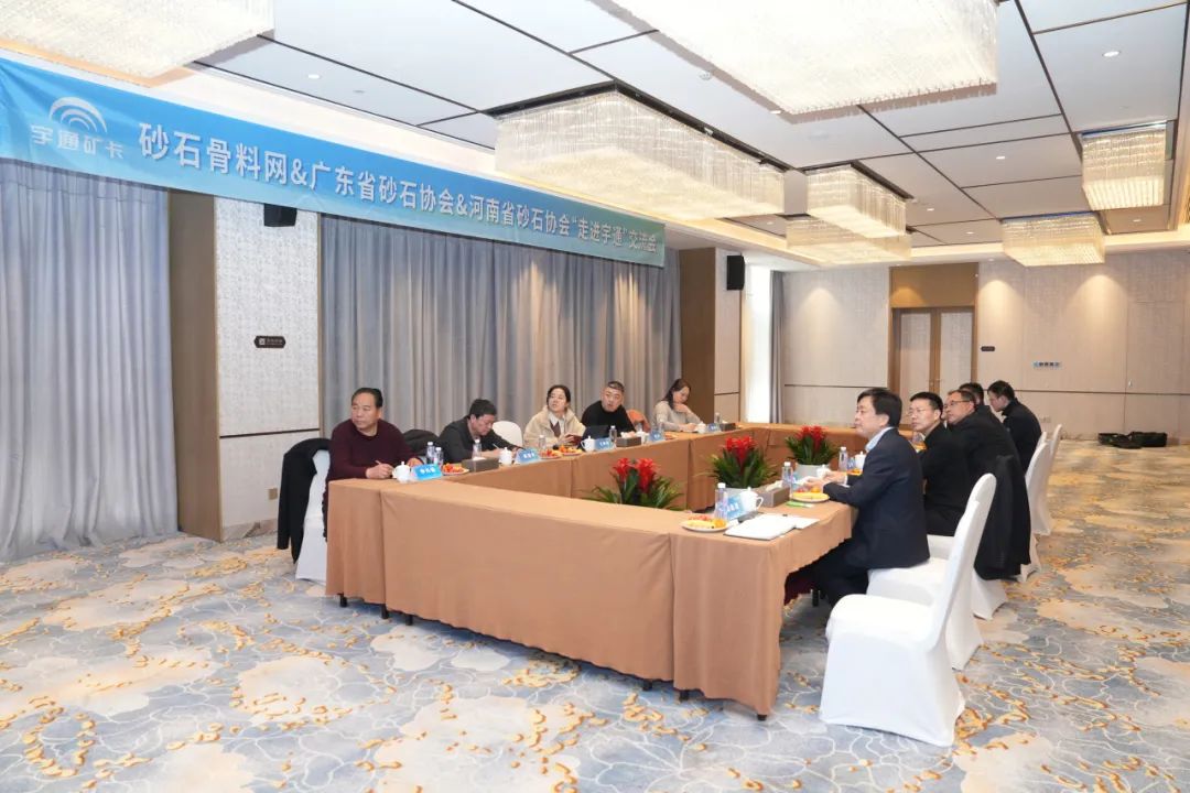 砂石行业绿色转型加速，，，，，，，新能源矿卡驱动低碳未来