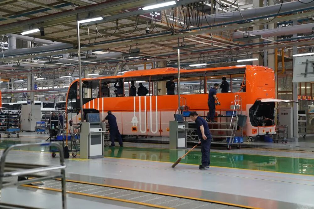 这里的客车，，，，，何以驶向全球？？？？？？？？