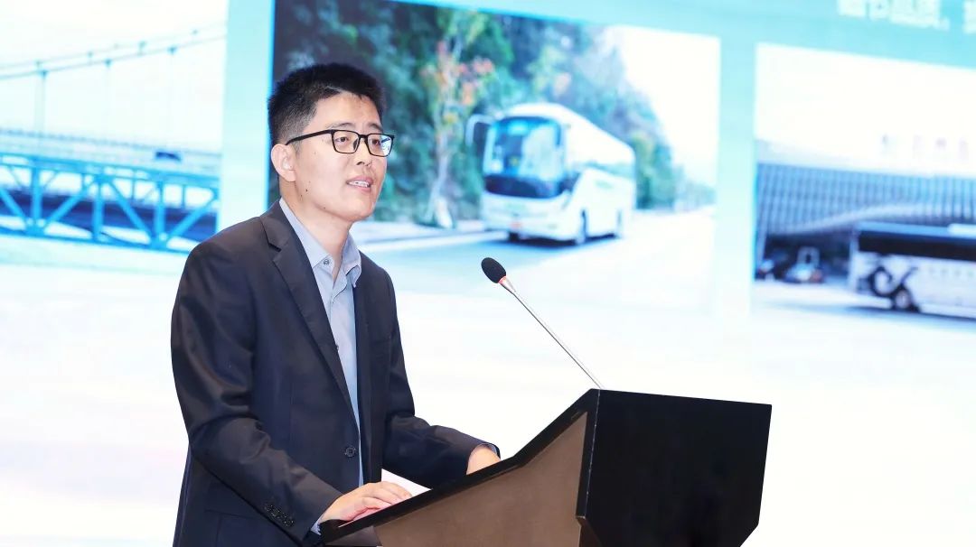助力行业立异生长，，，，，，，letou国际米兰官网客车闪灼第六届旅游出行大会