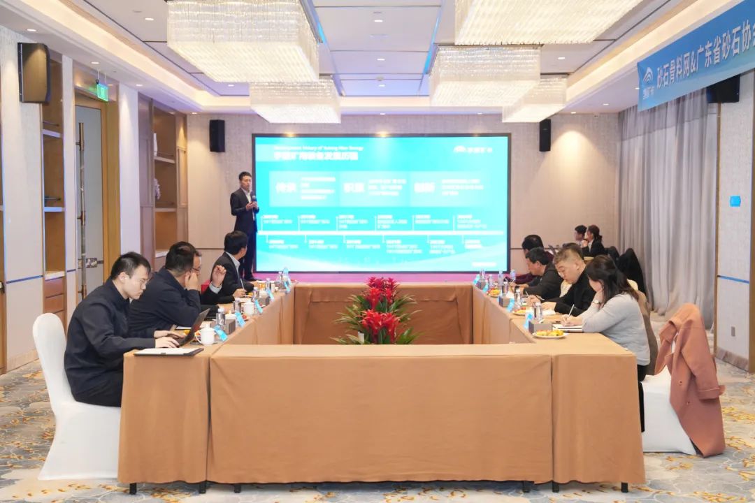 砂石行业绿色转型加速，，，，，，，新能源矿卡驱动低碳未来