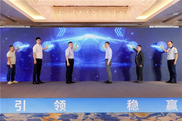 科技引领成绩可靠价值 letou国际米兰官网重卡全系新品深圳上市