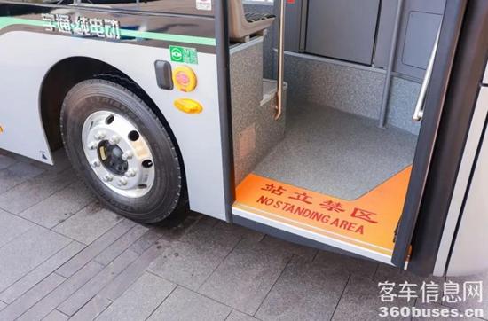 letou国际米兰官网客车：公交适老化，，，，，，，，让你的都会更有温度