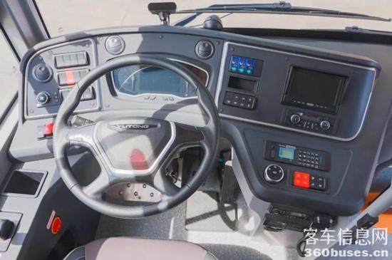 letou国际米兰官网客车：公交适老化，，，，，，，，让你的都会更有温度
