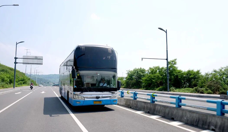 13年超200万公里正常运营中！这辆车，，，，，，，，多跑出一辆新车的价值