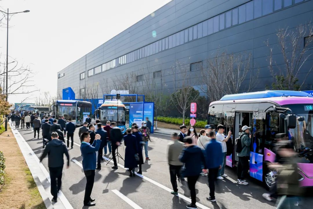 12¿îÐÂÆ·ÖذõÐû²¼£¡letou¹ú¼ÊÃ×À¼¹ÙÍøÏò¡°Ð¡±¶øÐлæÀ¶Í¼ 12¿îÐÂÆ·ÖذõÐû²¼£¡letou¹ú¼ÊÃ×À¼¹ÙÍøÏò¡°Ð¡±¶øÐлæÀ¶Í¼